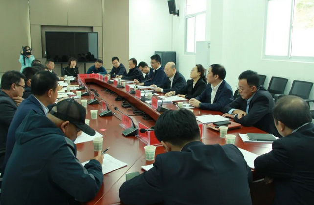 常張利參加在寧中央單位定點(diǎn)幫扶座談會并赴涇源縣調(diào)研鄉(xiāng)村振興工作